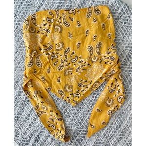 Bandana strapless top. Brand: Hollister. Size: XS